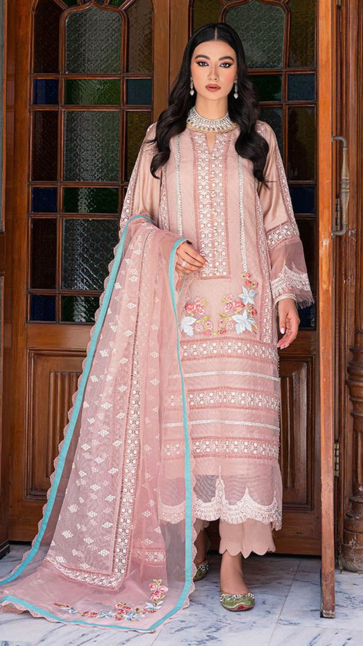 Royal Embroidery Lawn 3pc