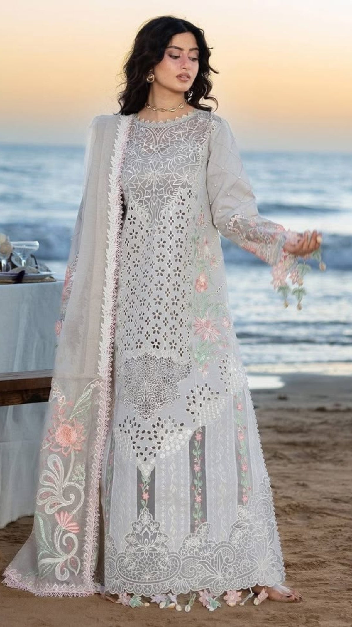 Royal Embroidery Lawn 3pc