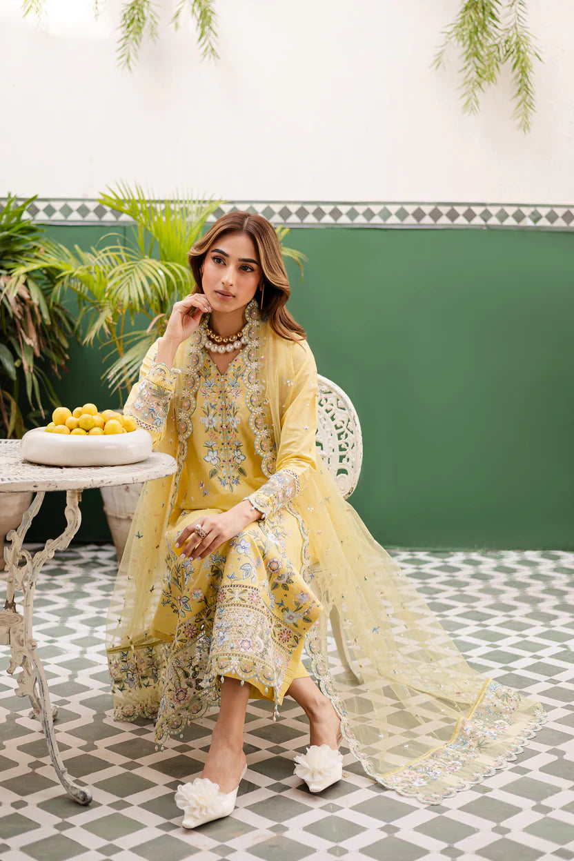 New Embroidery beautiful Artical Lawn 3pc