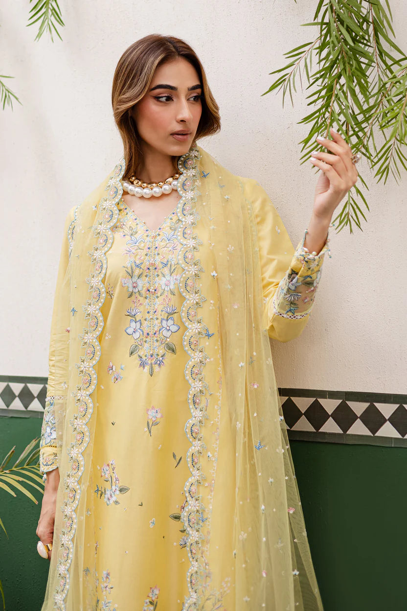 New Embroidery beautiful Artical Lawn 3pc